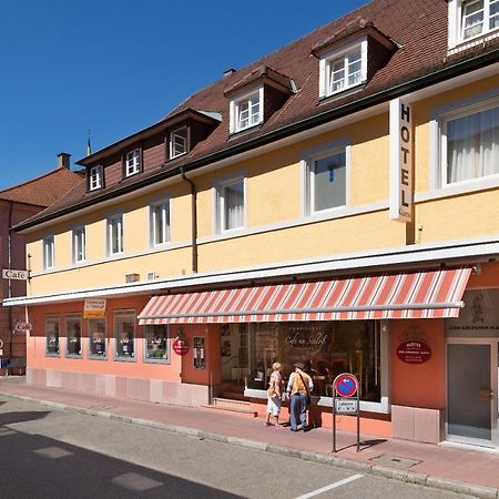 ראסטאט Hotel Zum Goldenen Mann מראה חיצוני תמונה