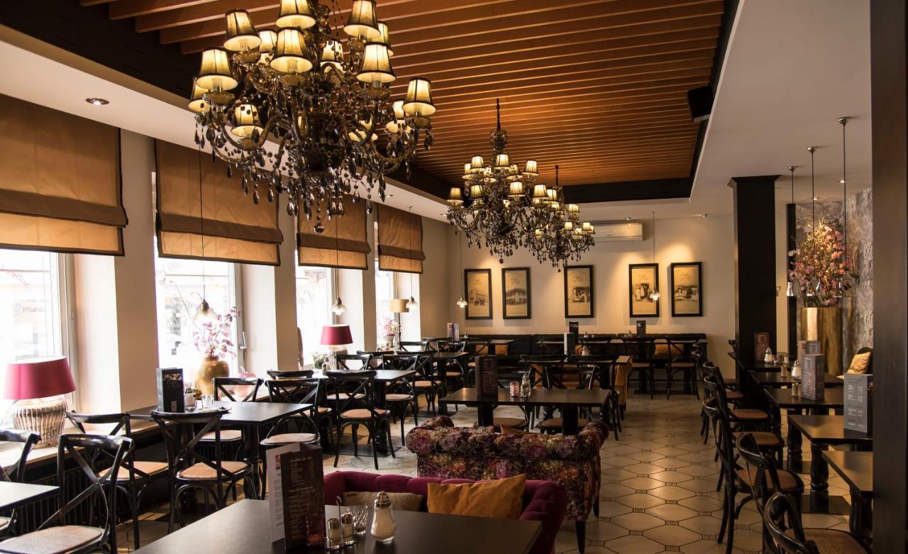 ראסטאט Hotel Zum Goldenen Mann מראה חיצוני תמונה