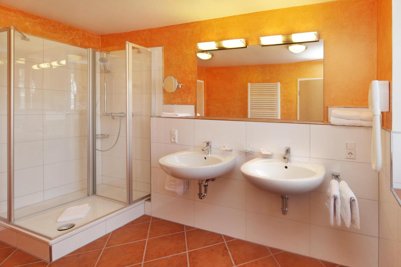 ראסטאט Hotel Zum Goldenen Mann מראה חיצוני תמונה